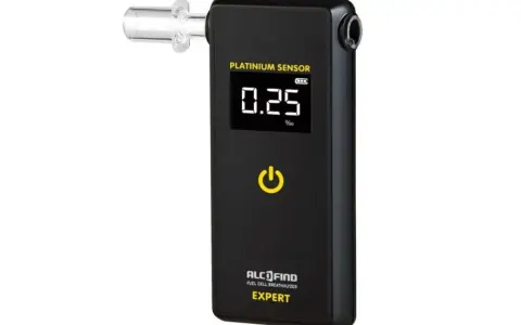 Alkomat do 300 zł: Ranking i porady. Sensor elektrochemiczny to klucz!
