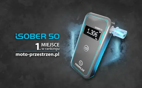 Cyfrowy alkomat Promiler iSober 50 z wyświetlaczem pokazującym 1.306‰ na tle grafiki.