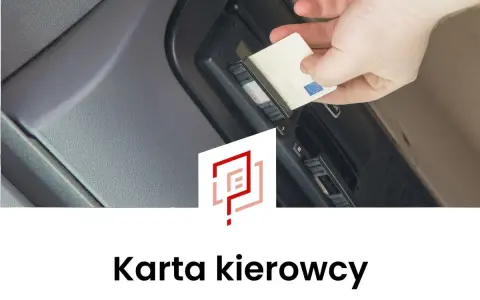 Dłoń wkłada kartę kierowcy do tachografu w kabinie pojazdu.