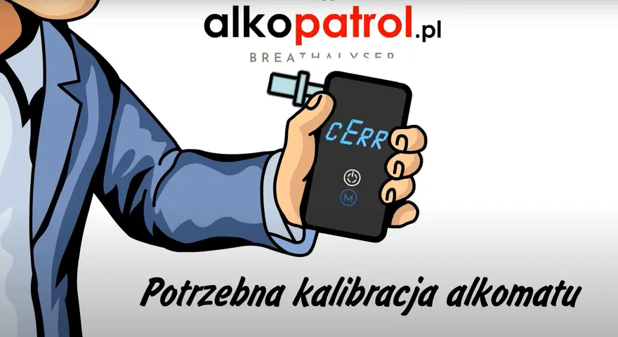 Dłoń w garniturze trzyma alkomat z napisem "CERR".